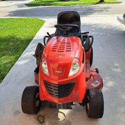 TORO YARD TRACTOR RED