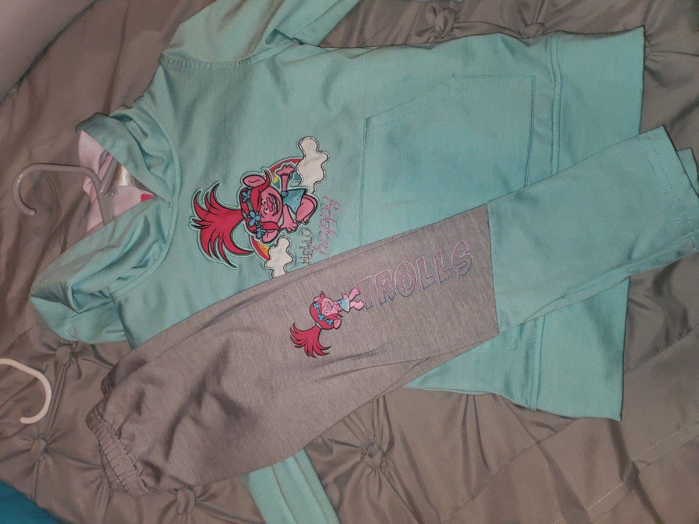 Trolls 2 piece adorable outfit size 4t