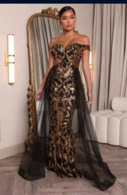 Fashion Nova- Sequence Dress  Size Small