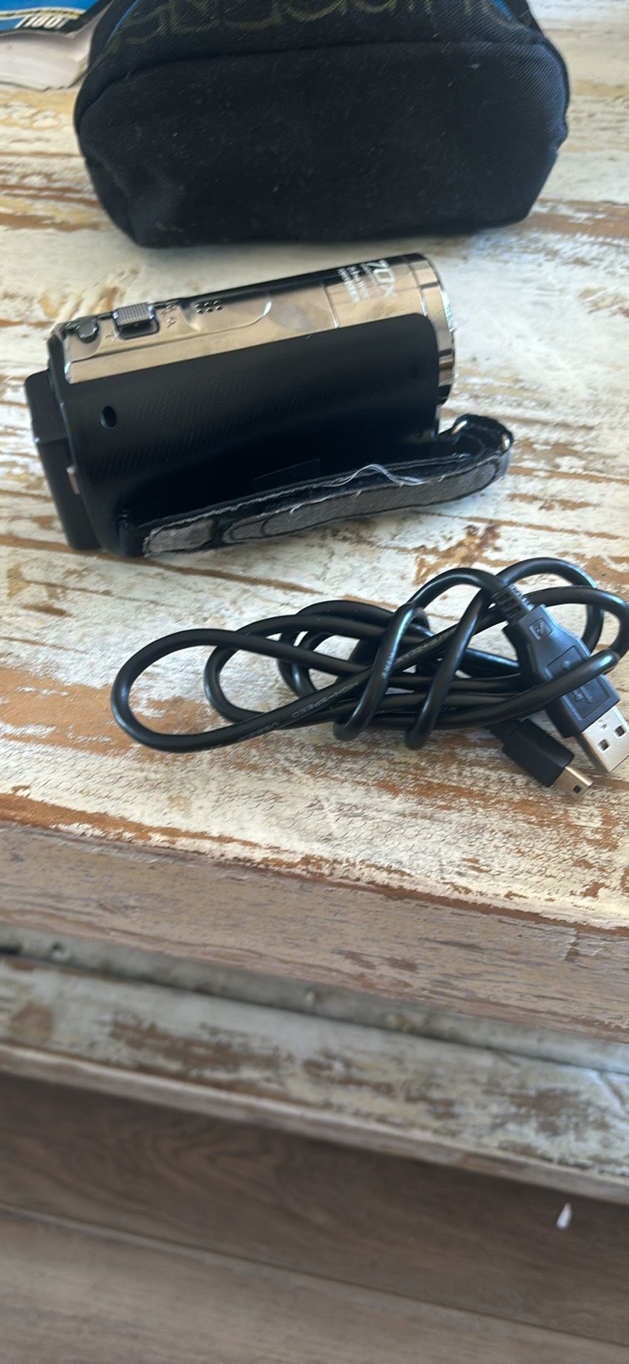 Panasonic Hc-v10 Camcorder