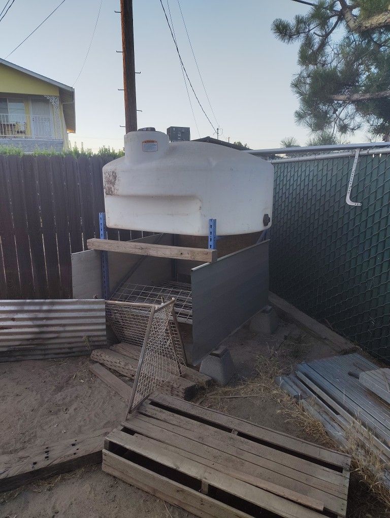 Water tank 325 Hallons