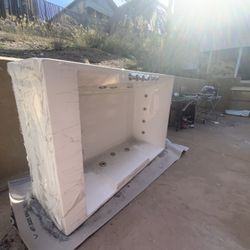 71 Inch Open Box Jetted Bathtub 