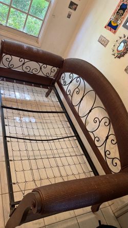 Wyatt Day Bed with Mattress