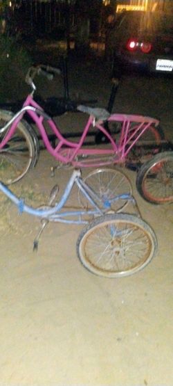 Tricycle folds in half