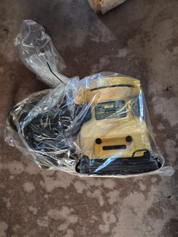 Dewalt Palm Sander