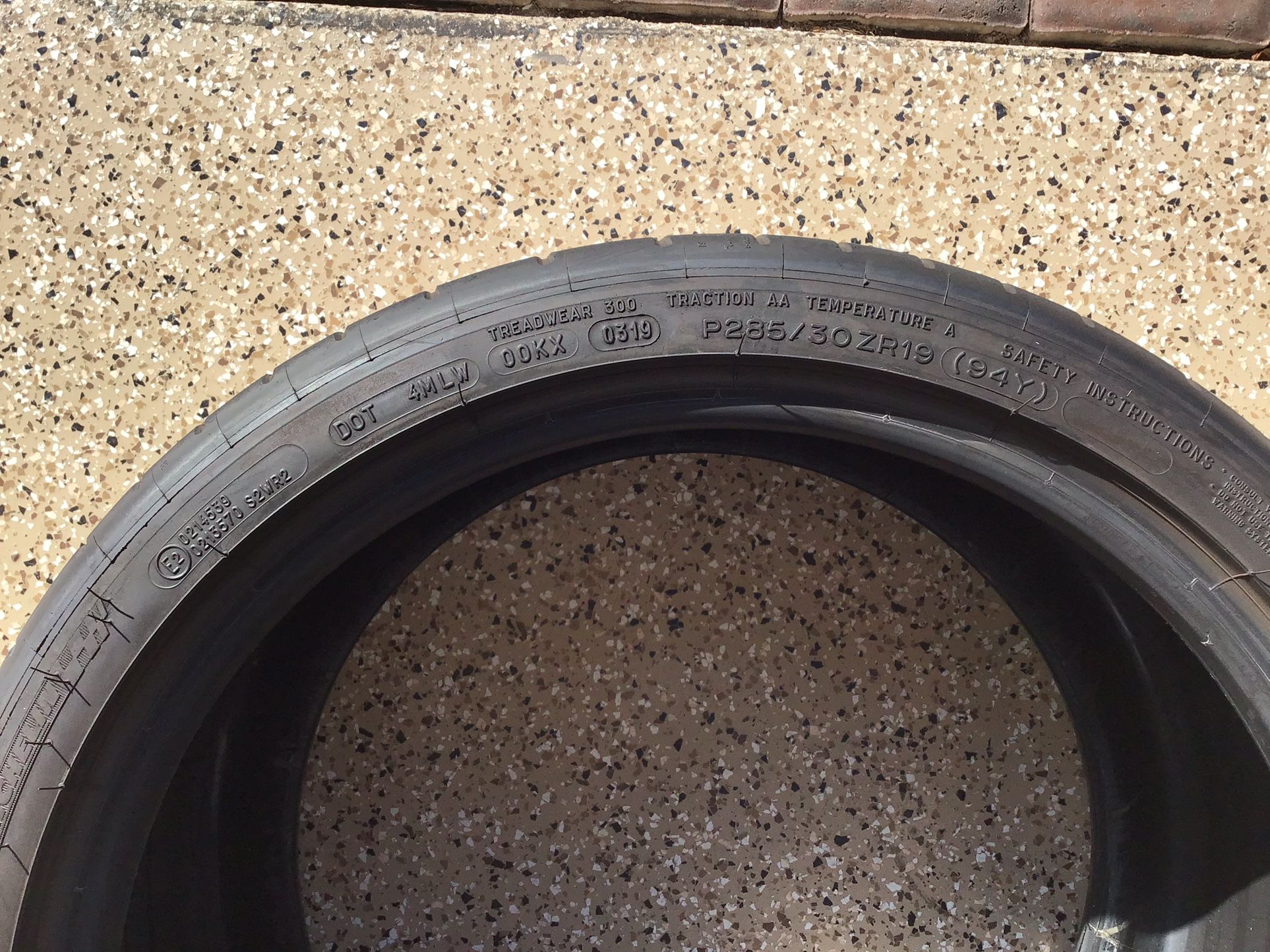 2 Michelin Pilot Super Sport Tires Size 285/30-ZR 19