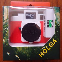 Holga 120N Plastic Medium Format Film Camera with Ilford HP5 Plus Black & White Negative Film ISO 400 