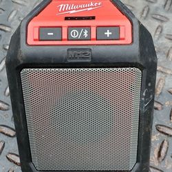 Milwaukee M12 Speaker Bluetooth Speaker 