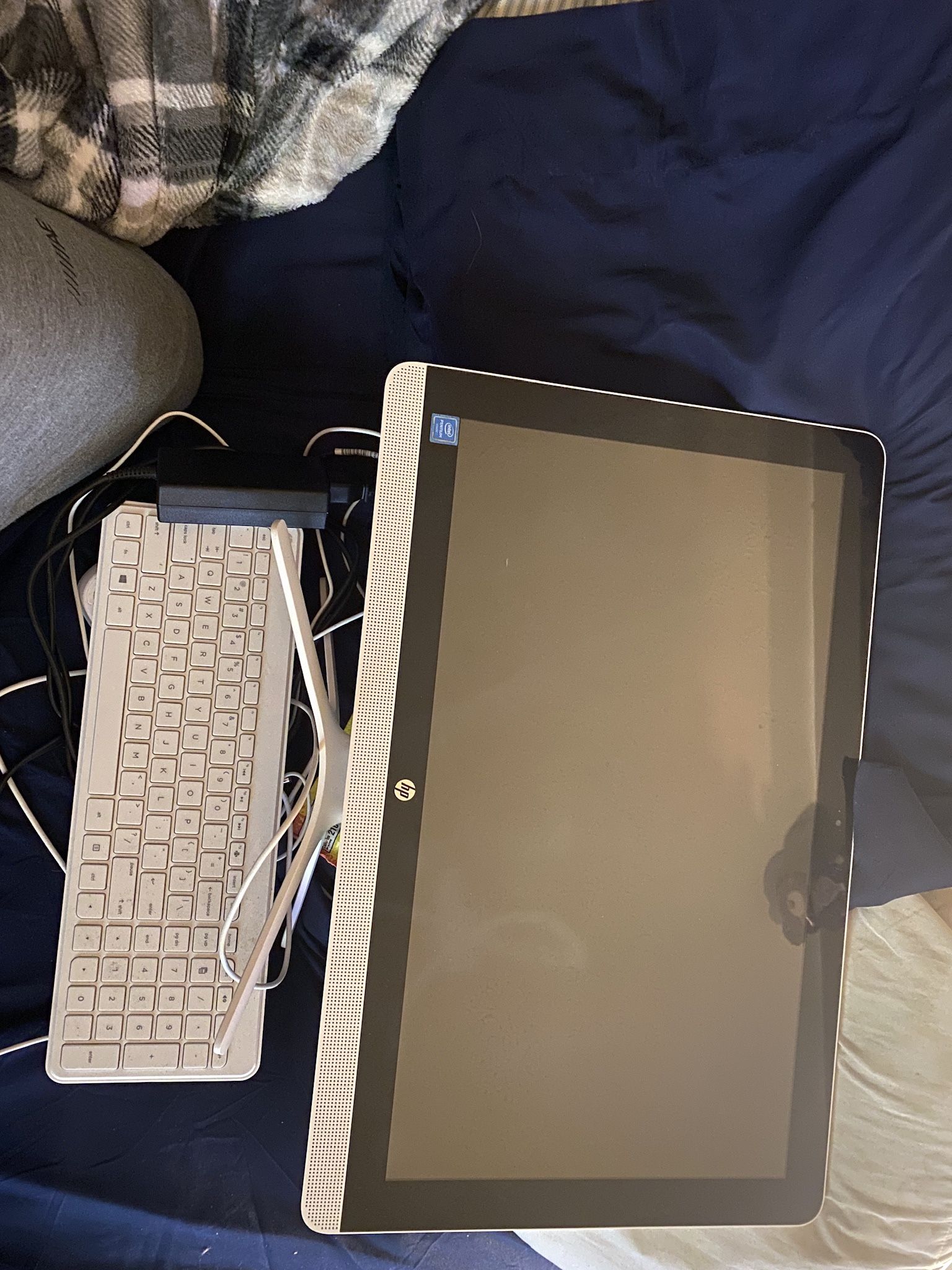 HP Flat Screen/touchscreen Pc