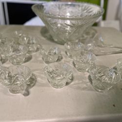 Anchor Hocking Early American Prescut (EAPC) punch bowl set