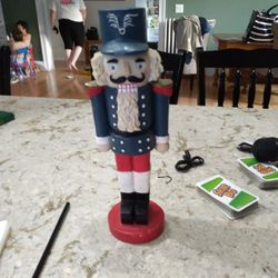 Nut Cracker 