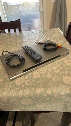 Sony DVD/CD Player with Remote and Cables