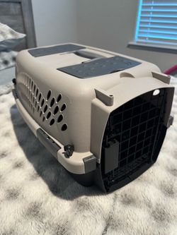 Pet carrier