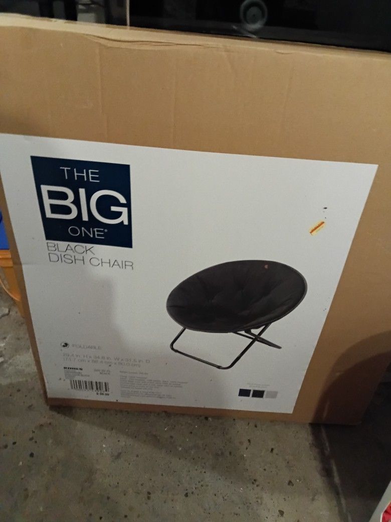 Black dish Chair