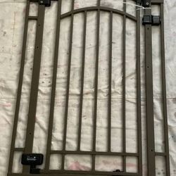 Safety Gate (baby or pets) Summer Brand