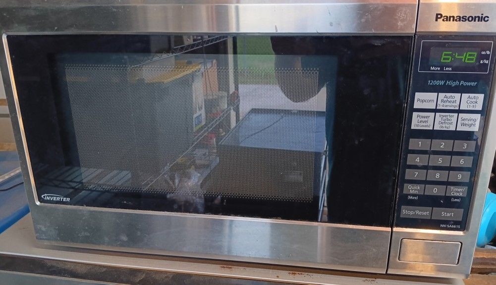 Panasonic Microwave with Inverter 