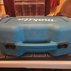 Makita BO5030 Random Orbit Sander 