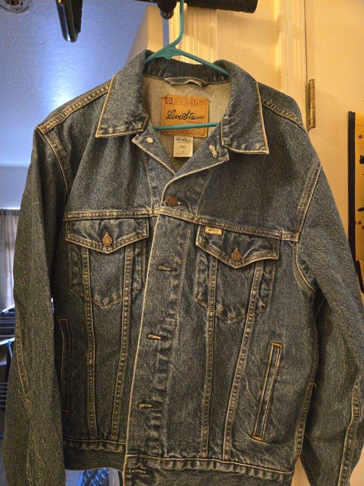 Vintage Levi Strauss Signature denim trucker jacket  