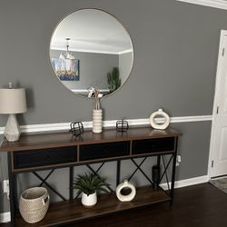 Entry Table & mirror 