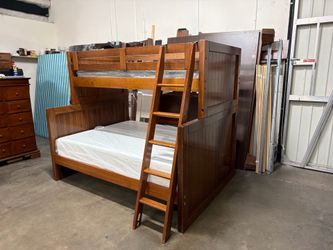 Full over twin bunk bed $420