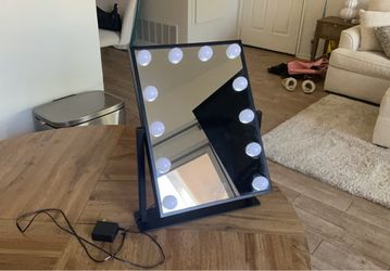 Vanity mirror