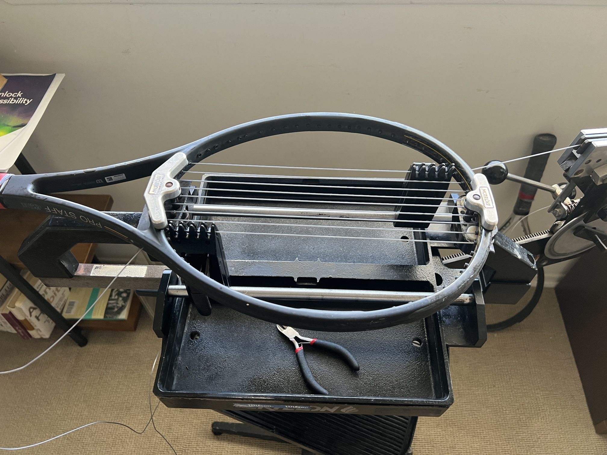Tennis Racket Stringing Service 