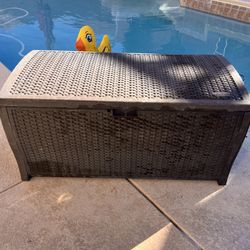 Suncast Used Storage Deck Box 