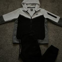 New Nike Tech Gray Black Full Set Size M L XL