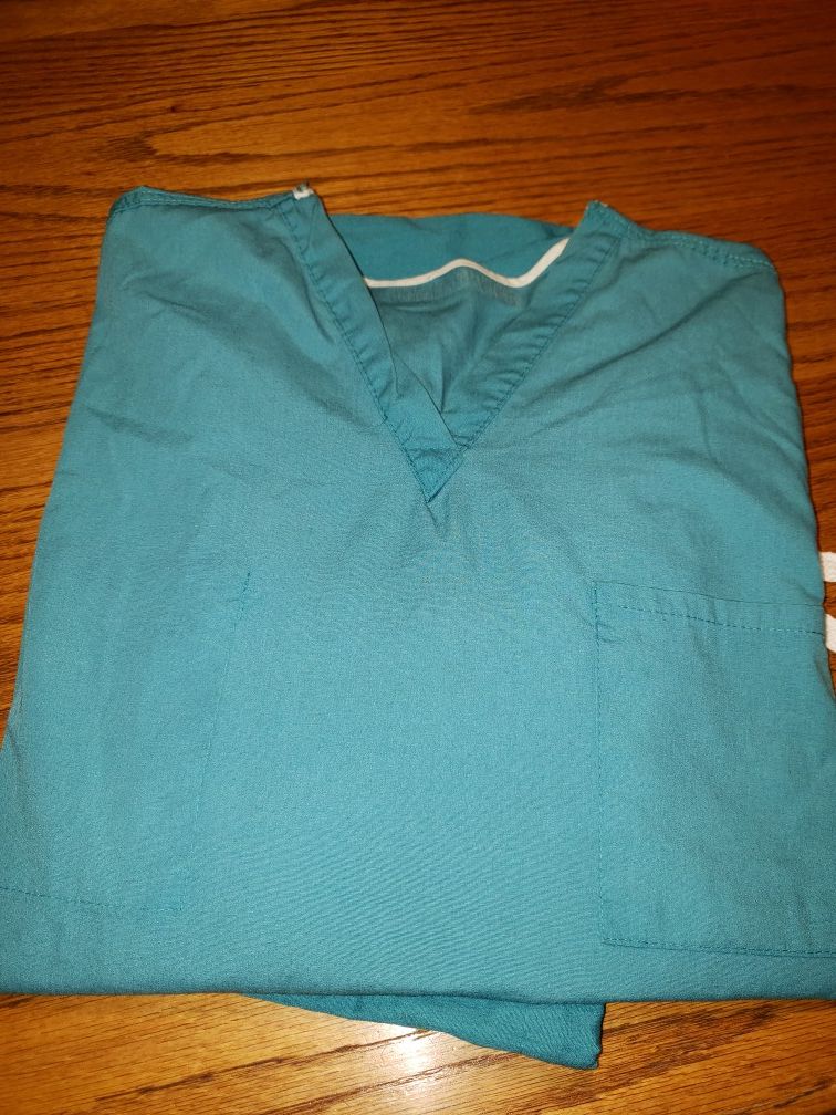 Large Scrubs Set