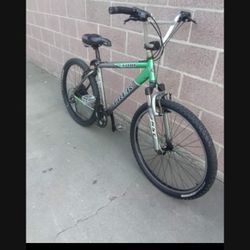 TREK MOUNTAIN BIKE FOR SALE 