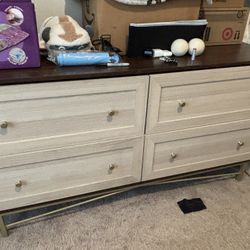4 Drawer Dresser