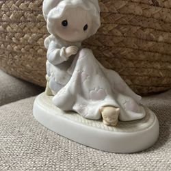 Precious Moments Love Covers All 