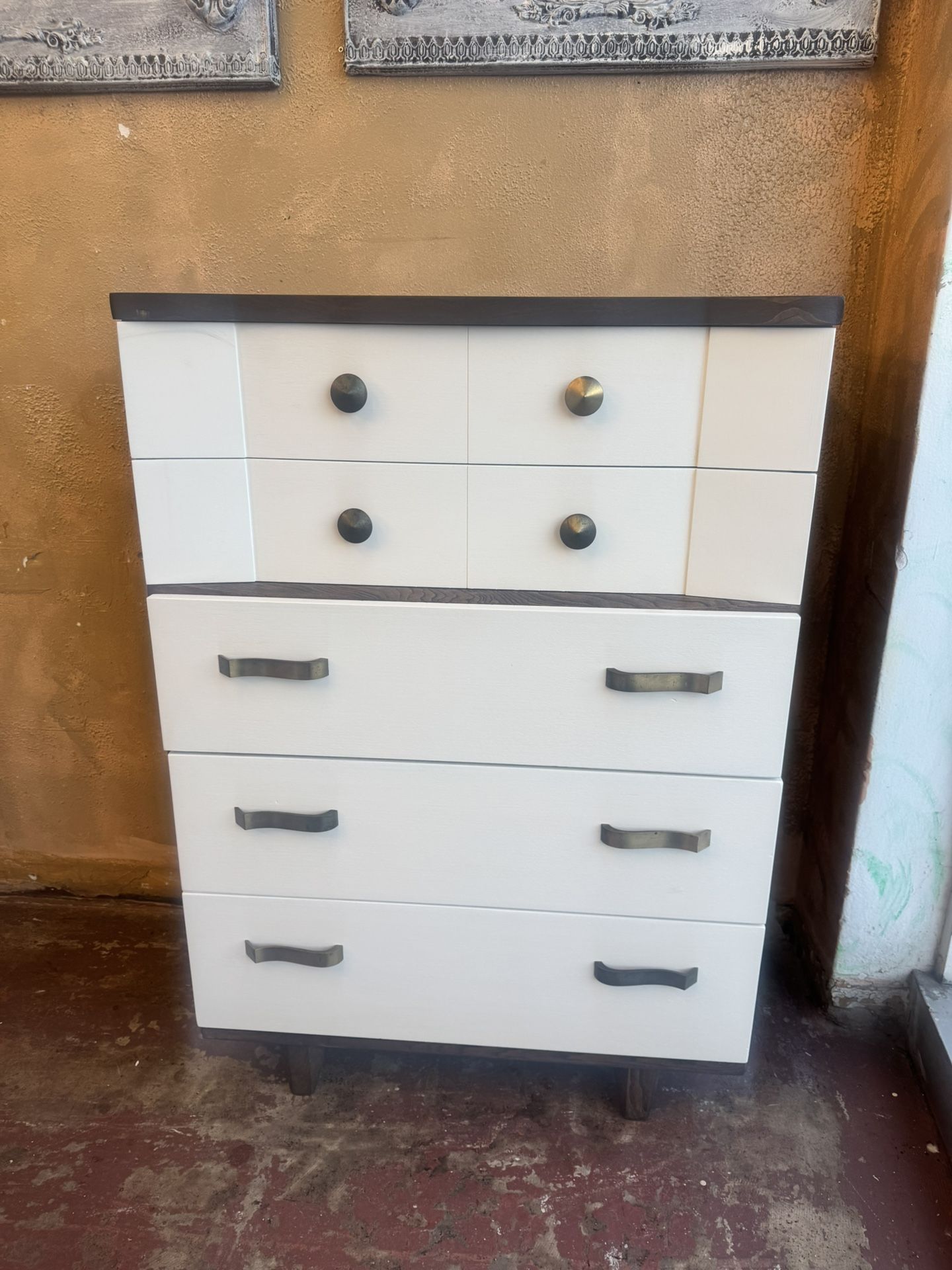 Beautiful Modern Dresser