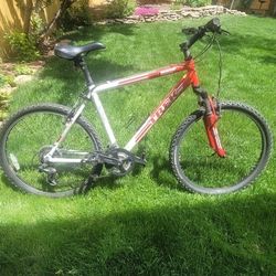 Mens Trek Mountain Bike