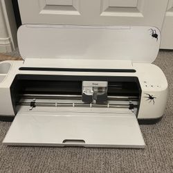CRICUT MAKER  75.00 