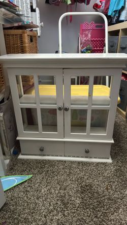 White cabinet