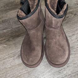 Ugg Short Boots Sz 7