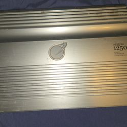 Planet Audio 1250watt Amp
