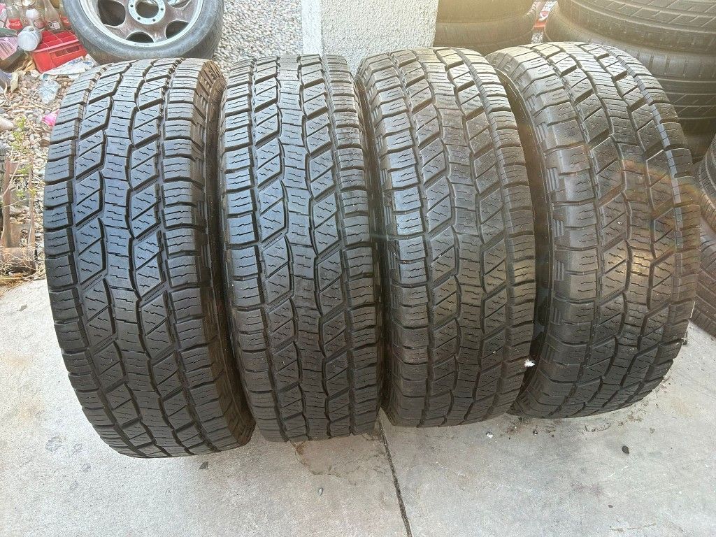 4 TIRES GOOD CONDITION LT275/70R18
