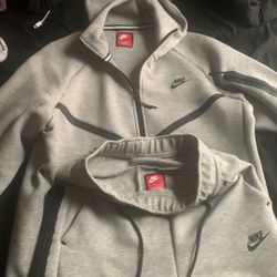 brand new nike tech pants small hoodie medium 