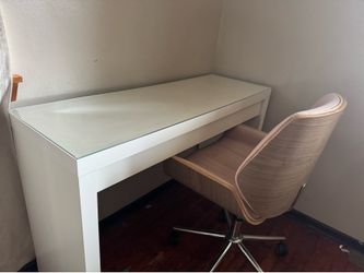 Desk & chair