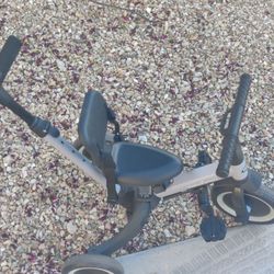 Toddler tricycle:Newyoo- 5 In 1