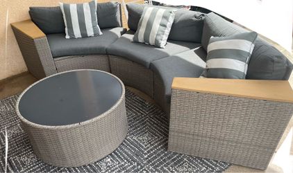 Outdoor patio set/rattan