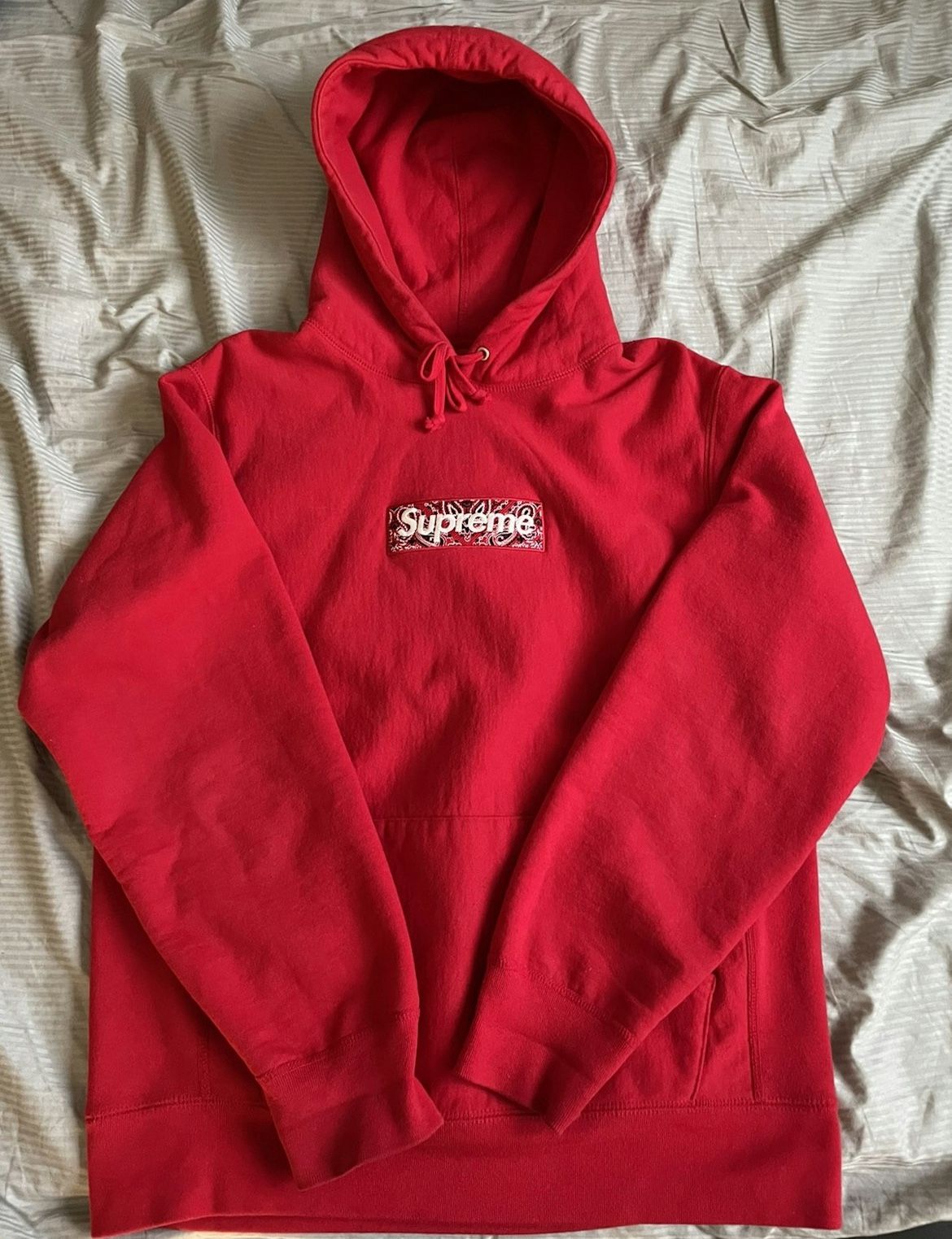 Supreme hoodie