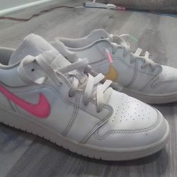 Air Jordan  Nike Boys 6.5y