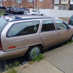 1995 Ford Taurus