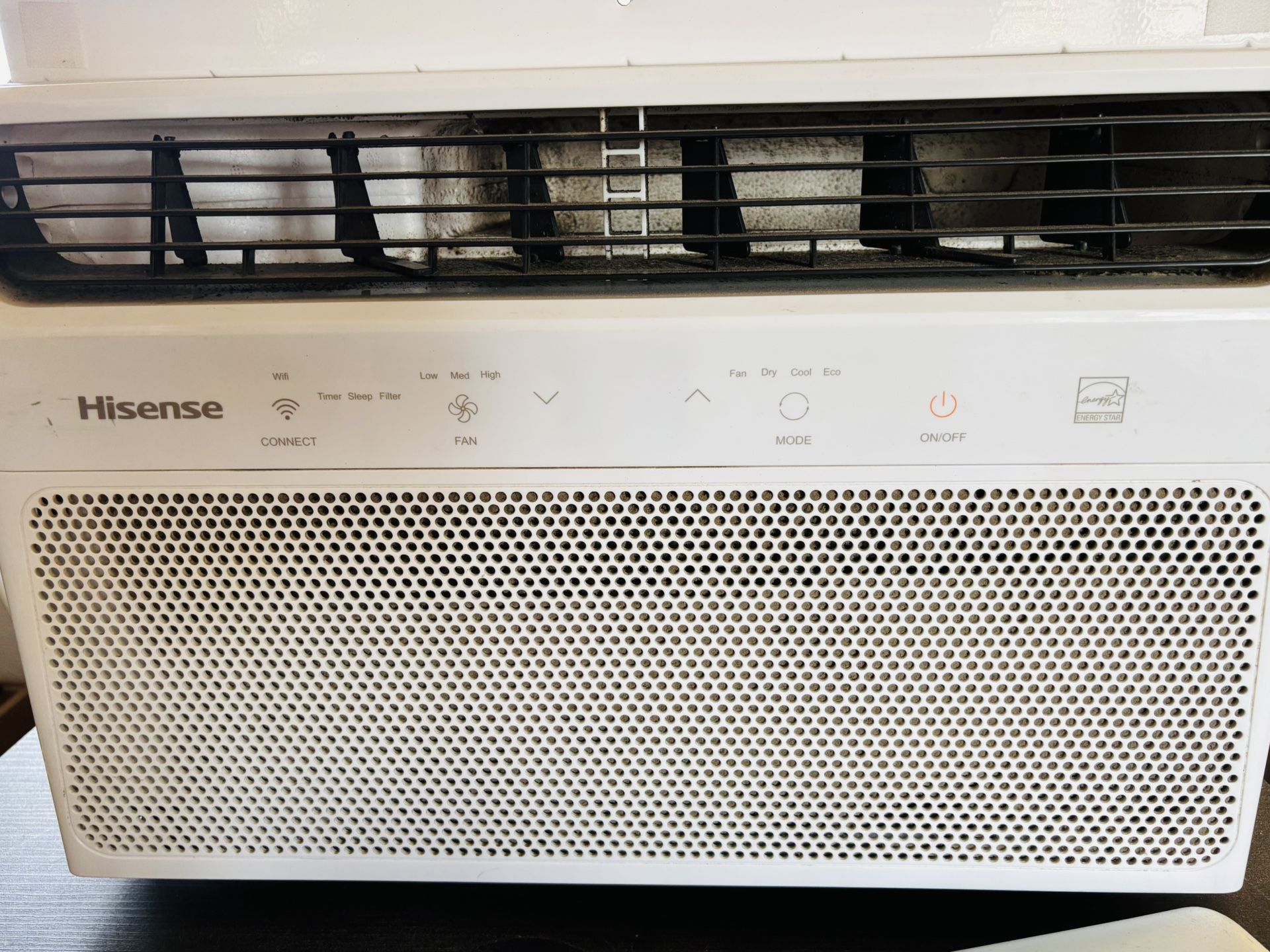 Window Air Conditioner - Hisense 350 sq ft