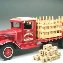 NEW 1933 BUDWEISER DELIVERY TRUCK.  Die Cast Metal From The Danberry Mint. All Pieces Included And Box.