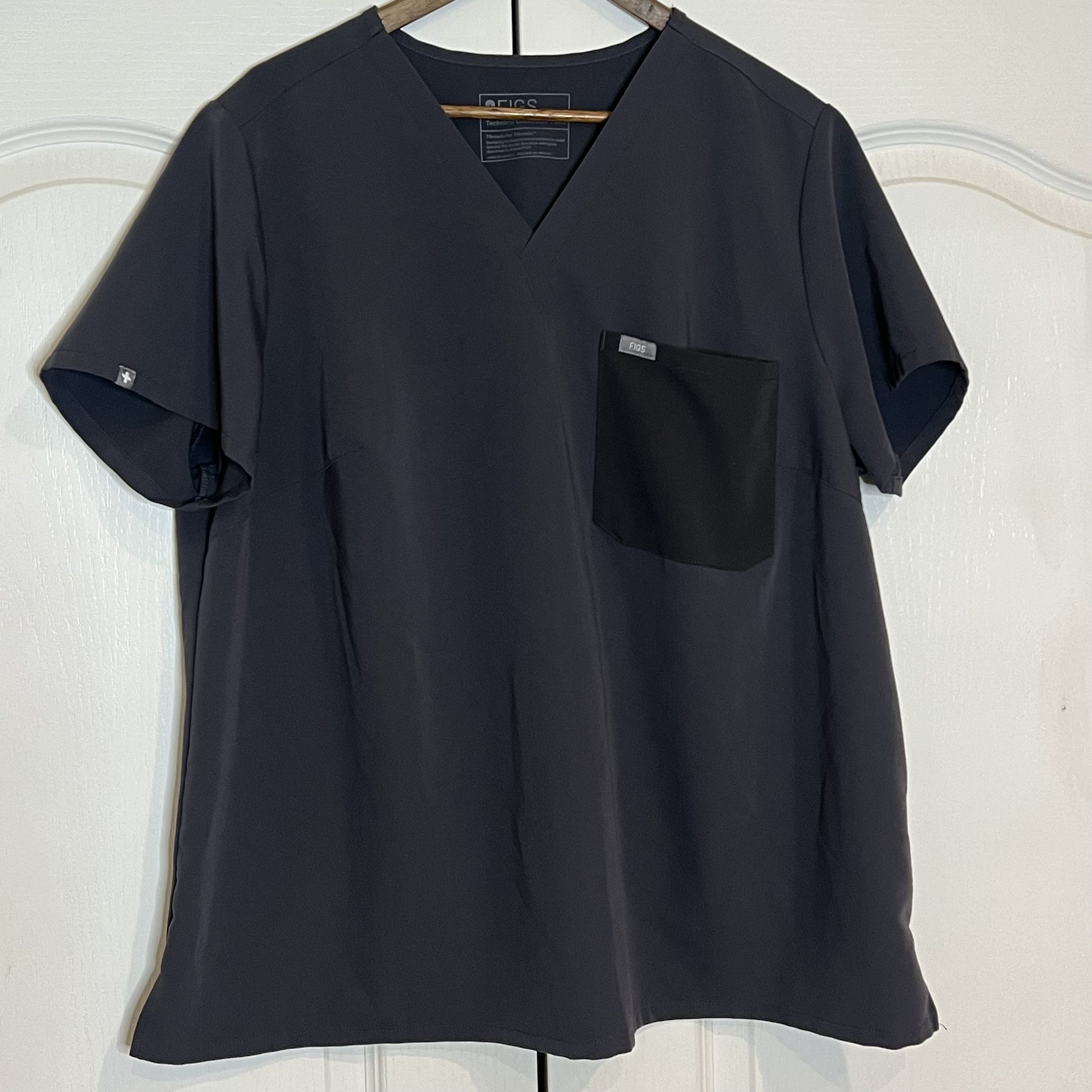 Figs Catarina One Pocket Short Sleeve Scrub Top