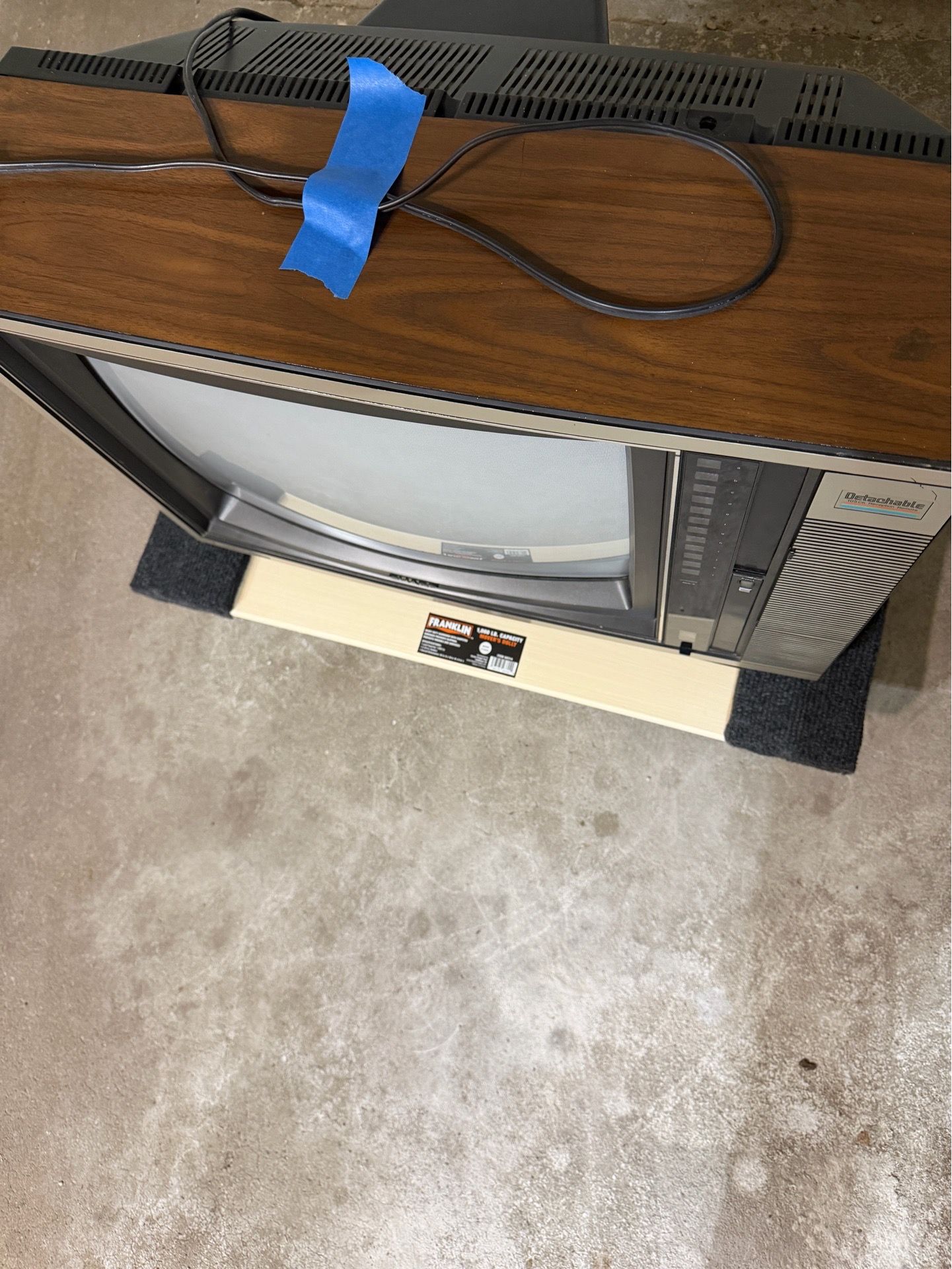 Sharp 19” CRT TV 19G95